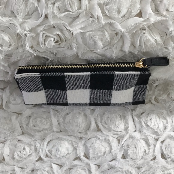 Buffalo Check Clutch/Wrislet - Picture 5 of 5